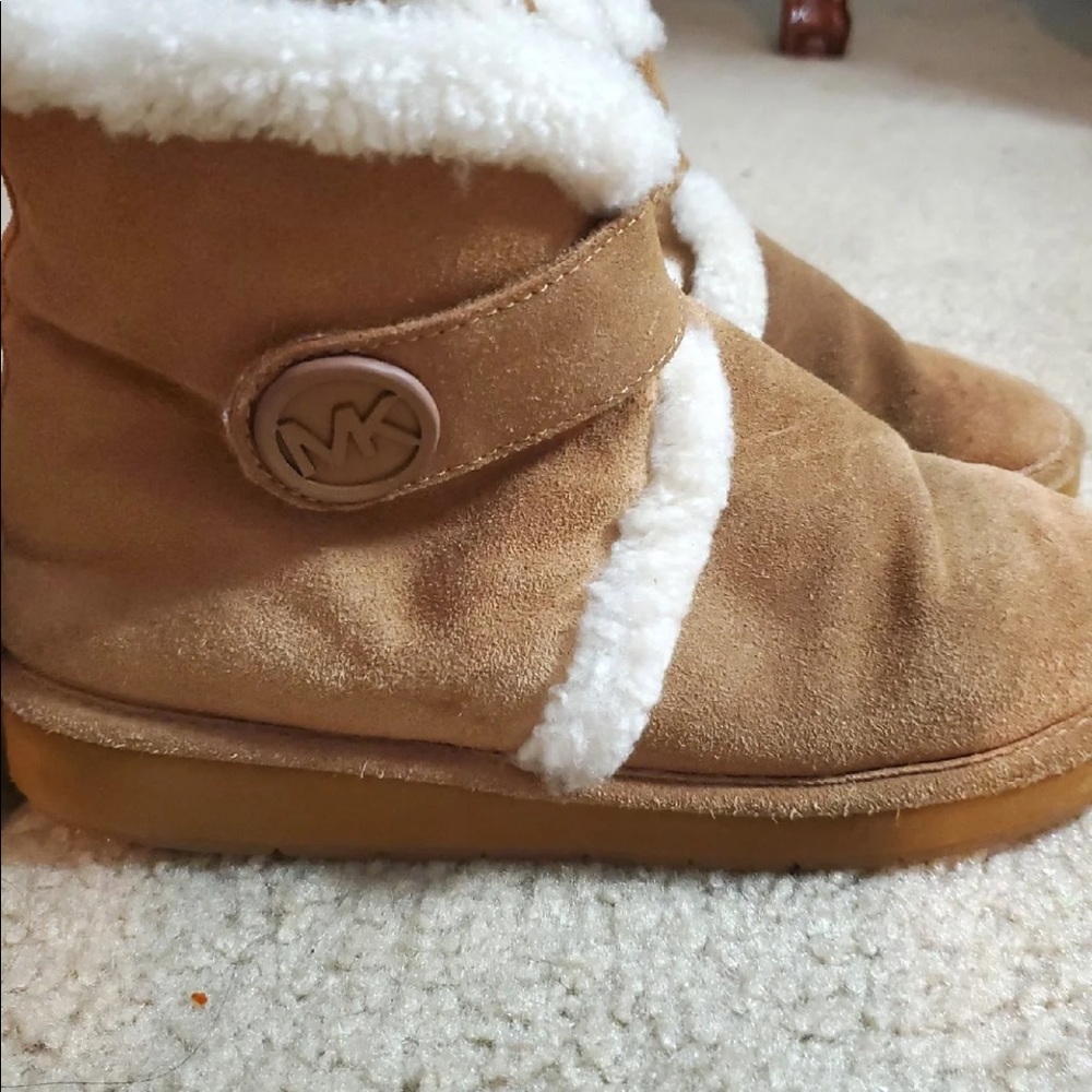 Michael kores boots